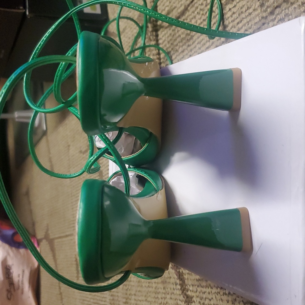 SHEIN Green High Heels with Strappy Design and Open Toe - Picture 9 of 10